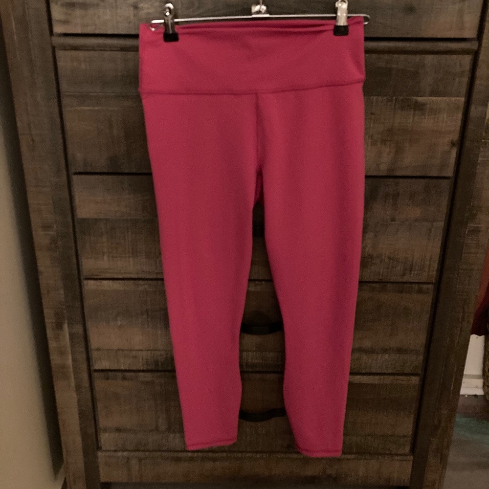 💪 Fabletics Mid Rise Power Hold Athletic Leggings